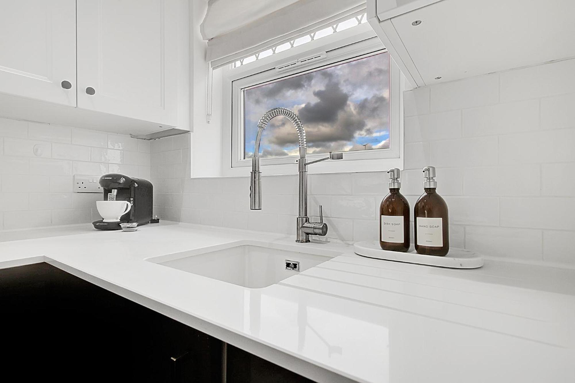Quality Apartments Close To Tube Хендон Экстерьер фото