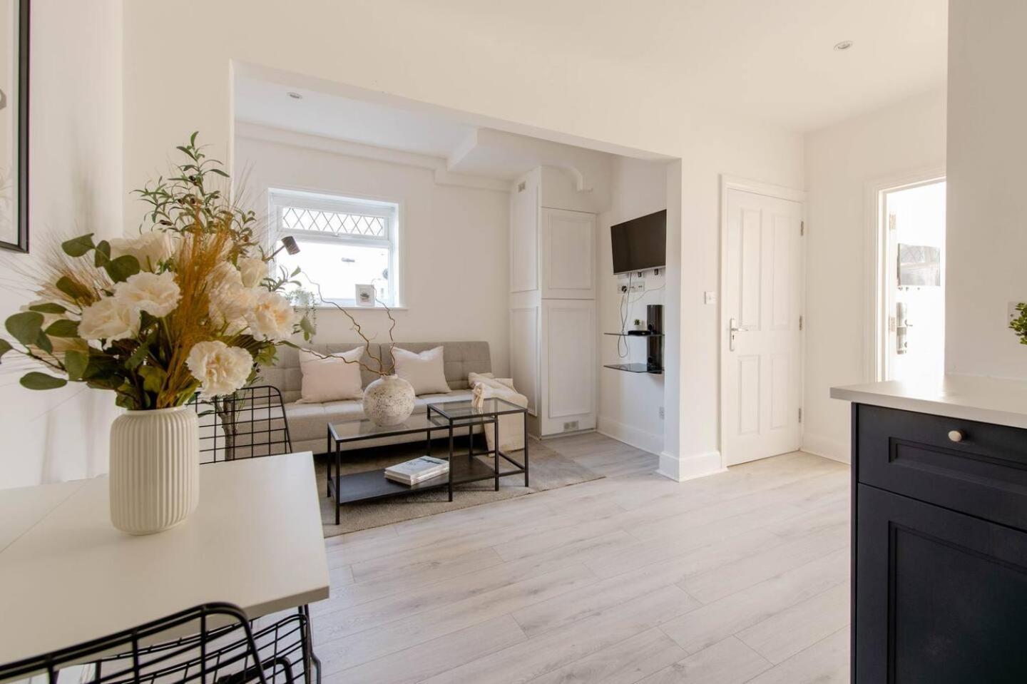 Quality Apartments Close To Tube Хендон Экстерьер фото