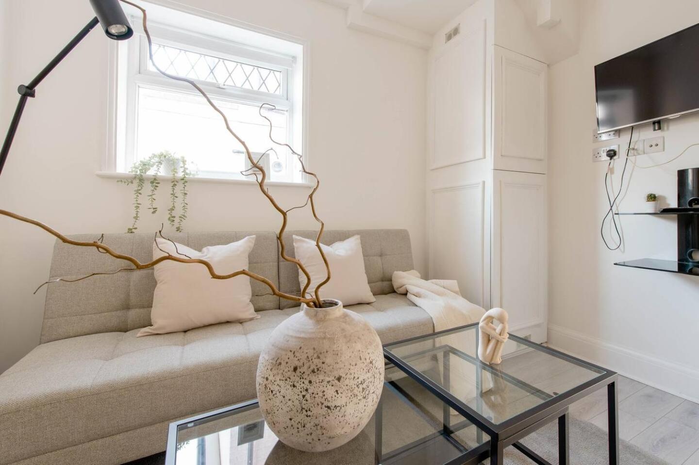 Quality Apartments Close To Tube Хендон Экстерьер фото
