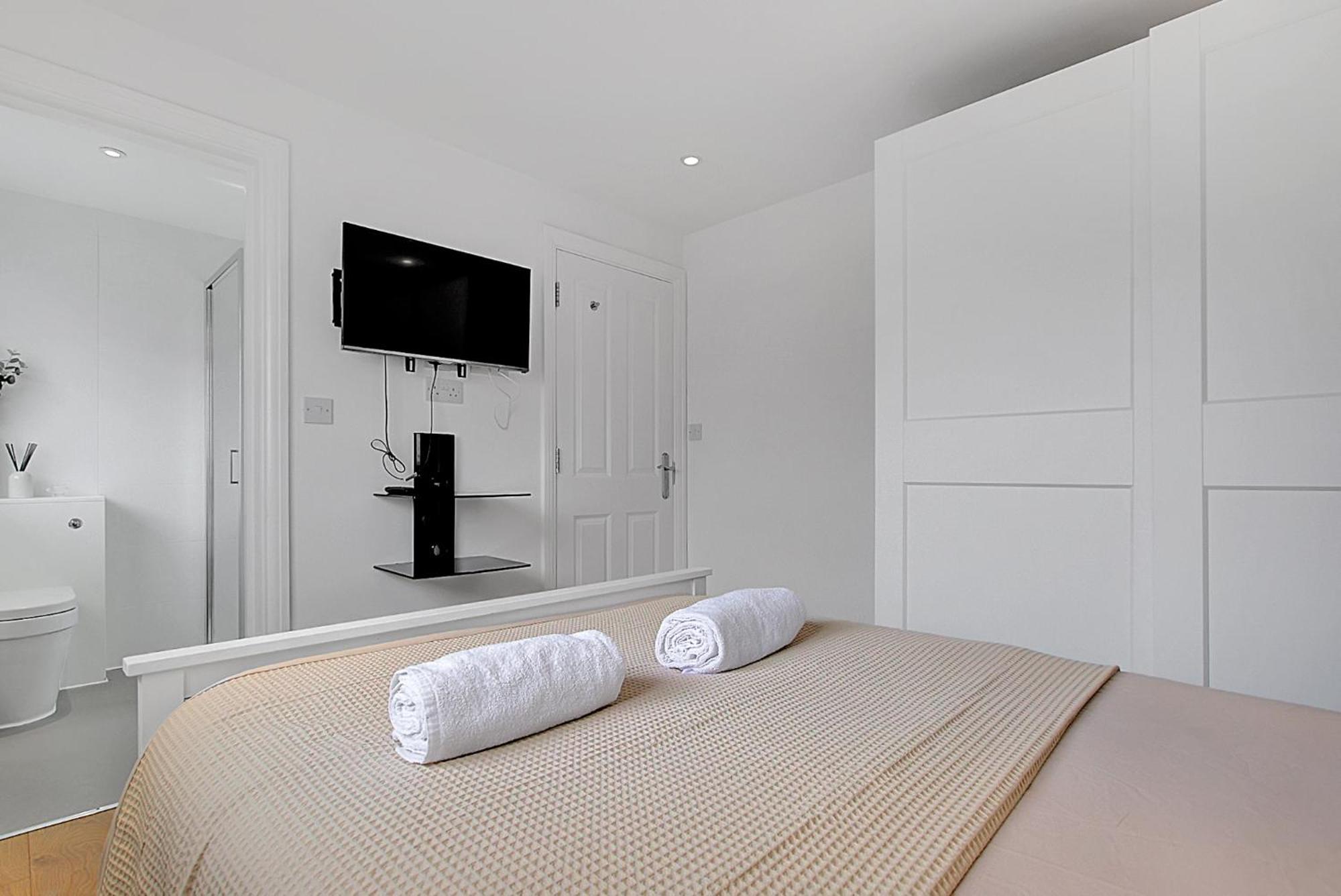 Quality Apartments Close To Tube Хендон Экстерьер фото